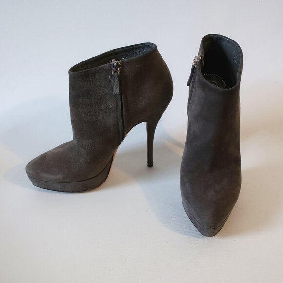 Women Gucci Gray Sky Suede Scavomoscato Stiletto Heel Platform Booties 36 US/6 S - Picture 1 of 12